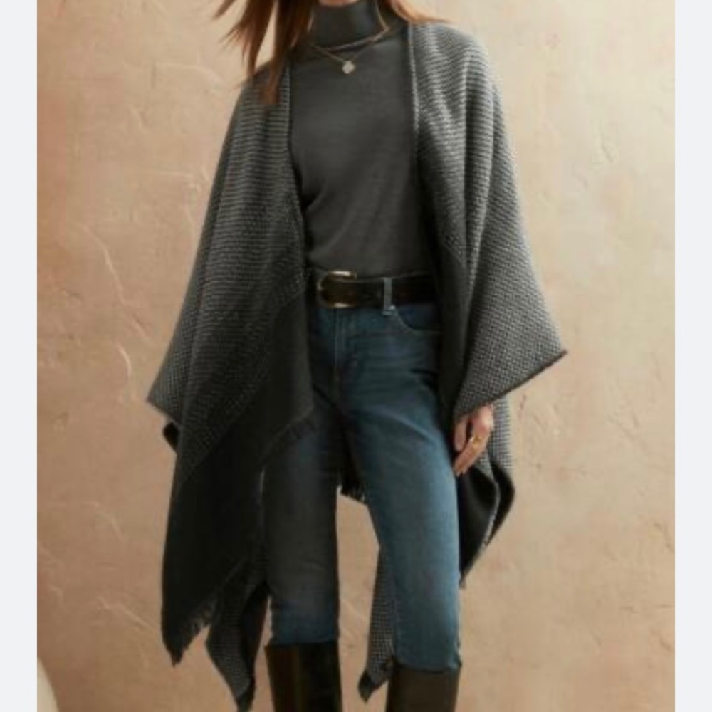 Banana Republic poncho/shawl